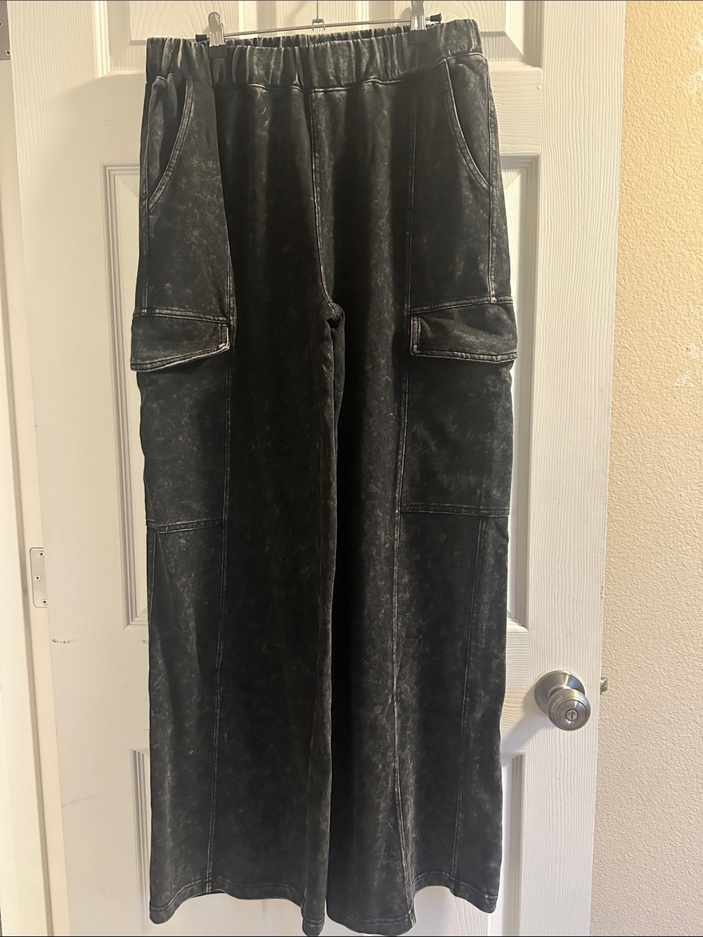 white birch Black Label, Black Wash Super Stretchy High Waisted Cargo Jeggings